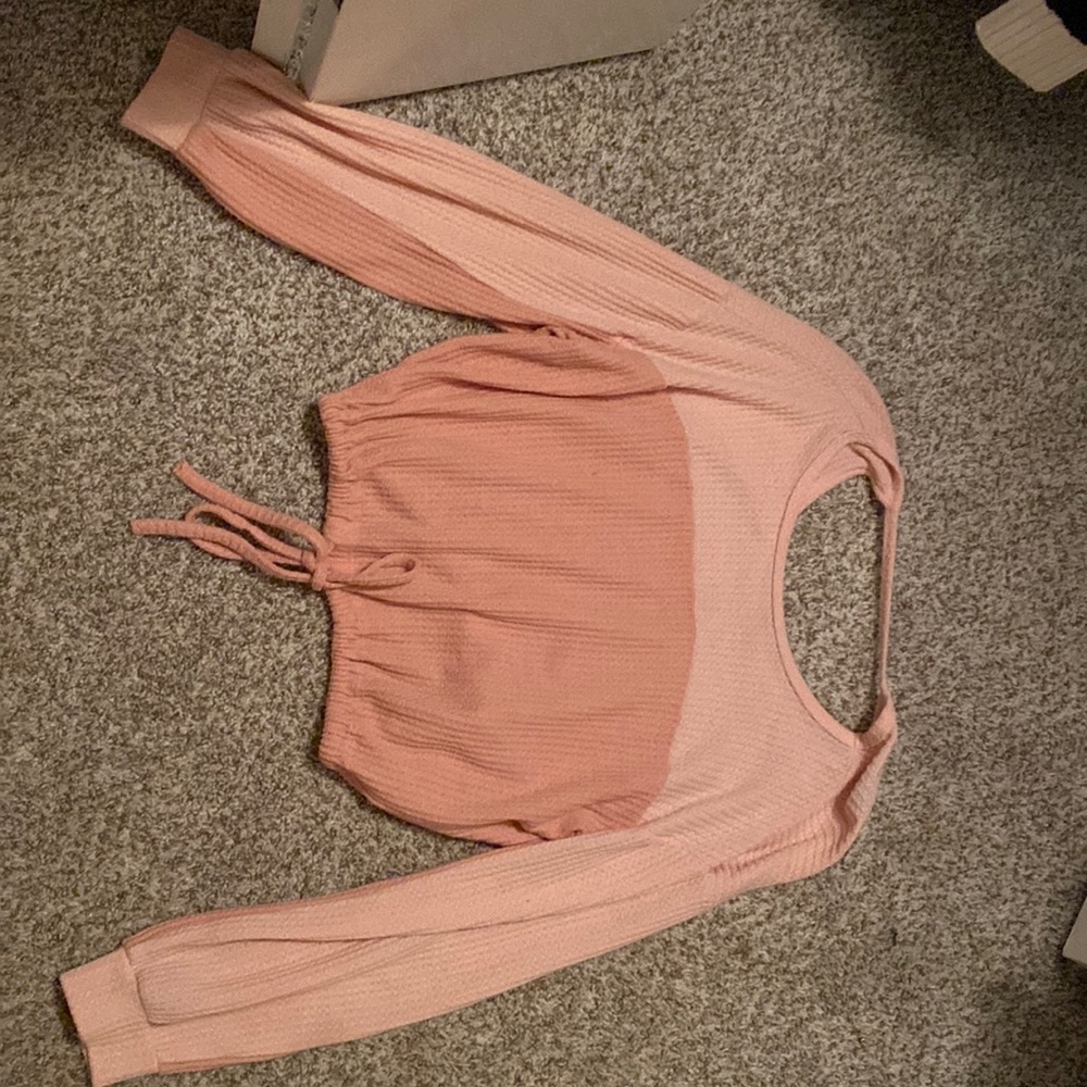 Hollister top!! Color blocked🛍  VGUC